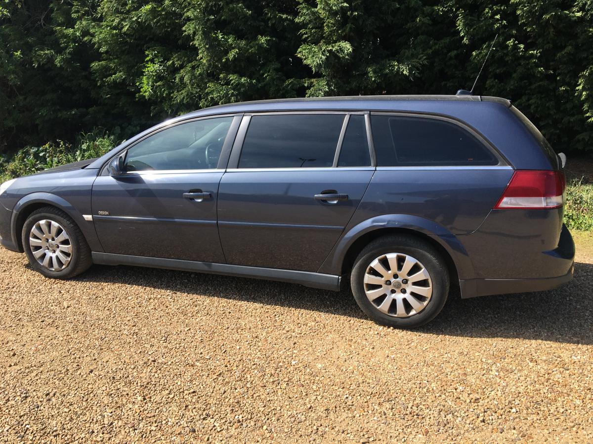 Vectra Estate  design 1.9 cdti - 2005 - £999